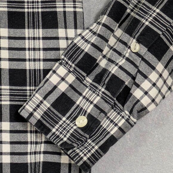 Fossil Button Down Shirt Mens Medium Black White Plaid Long Sleeve Pocket - Picture 4 of 10